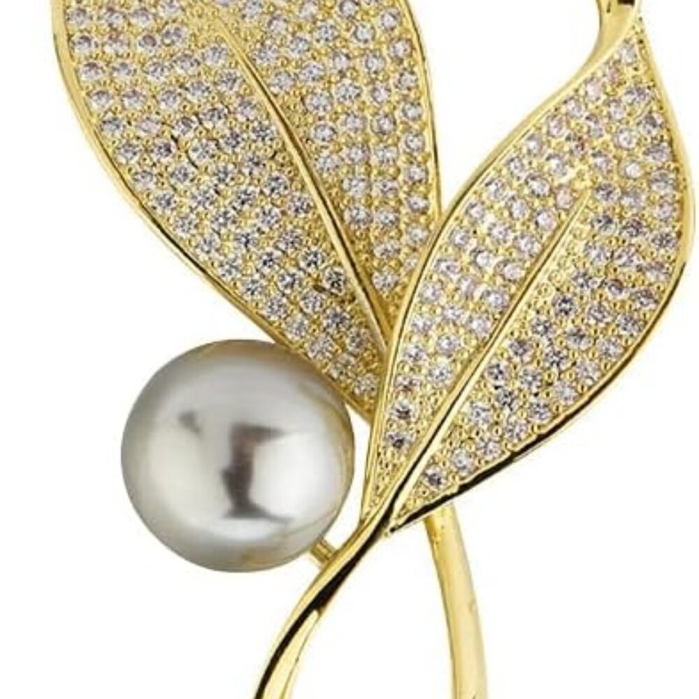 Alloy Gold Leaf Brooch Banquet Accessories Womens Jewelry 2.36x2.36 Inches